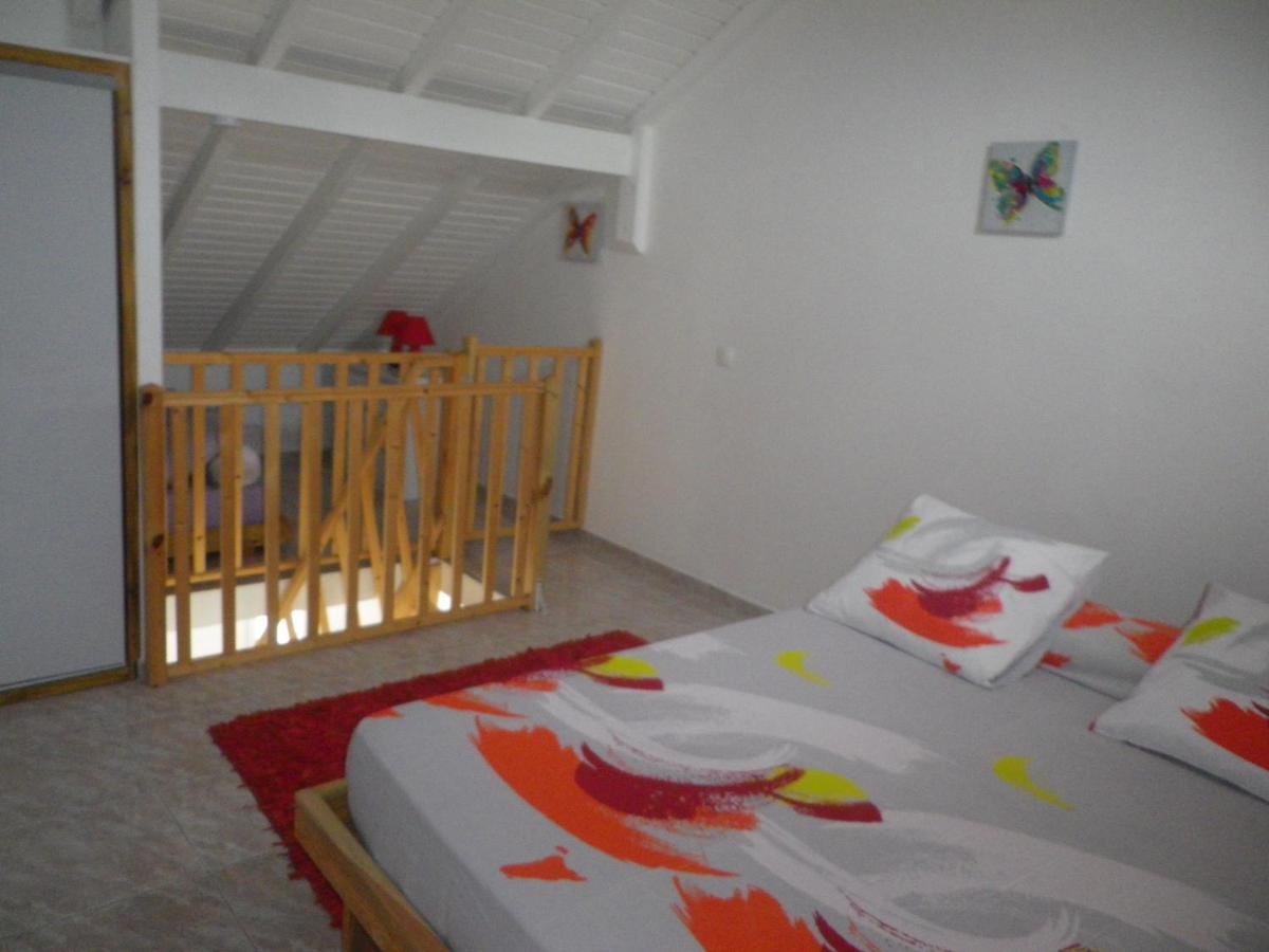 Immeuble Nebot Apartment Grand-Bourg  Bagian luar foto
